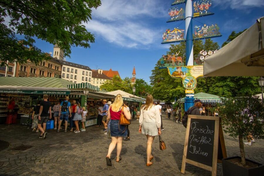 Short & sweet: Tasting the Viktualienmarkt - Languages and group setup: private tour energy, not a rigid schedule