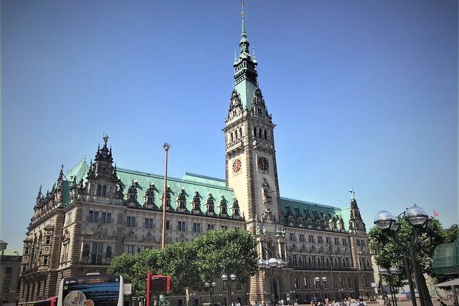 Sightseeing Tour - Free Tour - Historic Center-Hamburg On Foot - Town Hall From The Outside, Plus St. Petri And Domplatz Mysteries