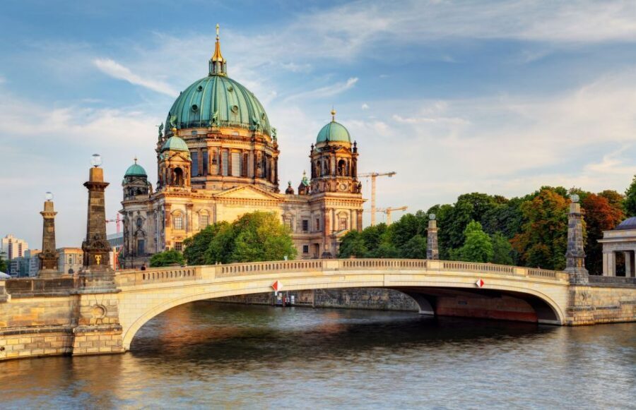Skip-the-line Berlin Cathedral and Old Town Private Tour - Car transfers and pickup: when a private vehicle is worth it