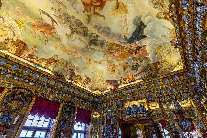 Skip-the-line Charlottenburg Palace Private Tour & Transfers - Transfers: how pickup changes the quality of your day