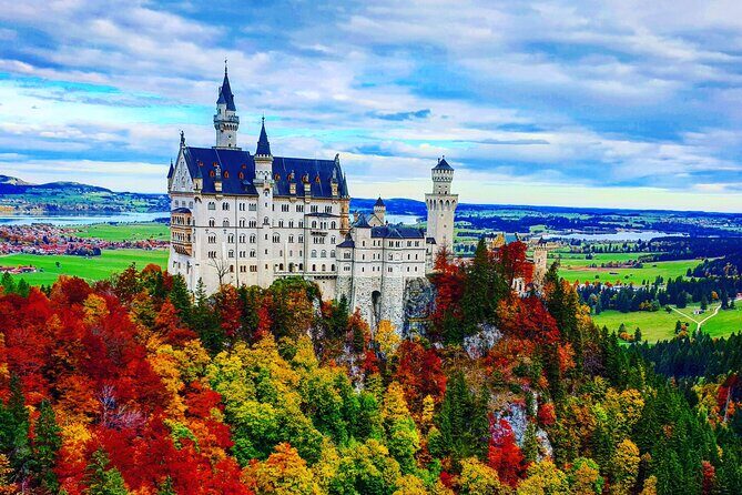 Skip The Line Neuschwanstein Castle Tour from Hohenschwangau - Neuschwanstein Castle inside: short visit, smarter context