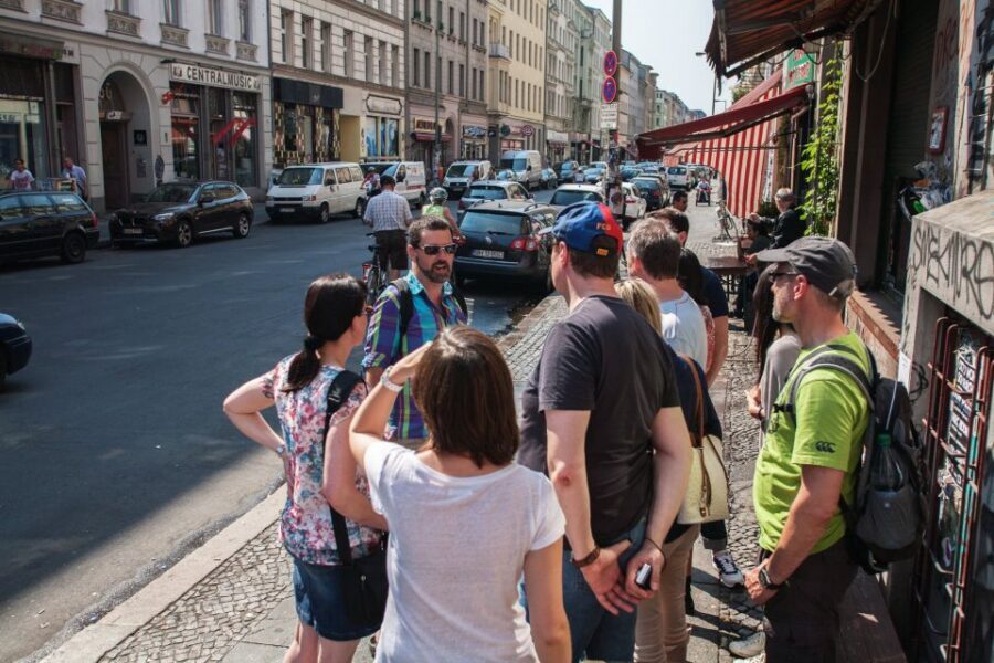 Small Group Tour: "Wild Kreuzberg" - Oranienhöfen and the Home for the Blind: a meaningful coffee pause