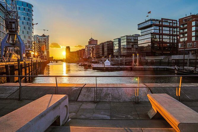 Speicherstadt and HafenCity Tour of Hamburg with German speaking guide - Starting at Baumwall Station: The Speicherstadt Beat