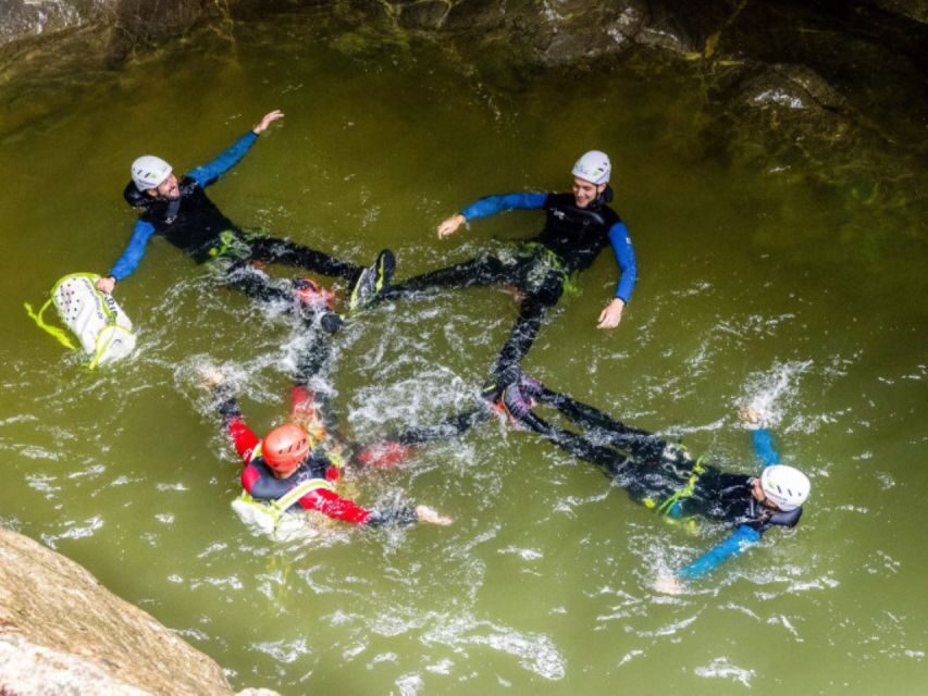 Starzlach Gorge: Beginners Canyoning Tour - Meet at Winkel 18, then get ready to work (in neoprene)