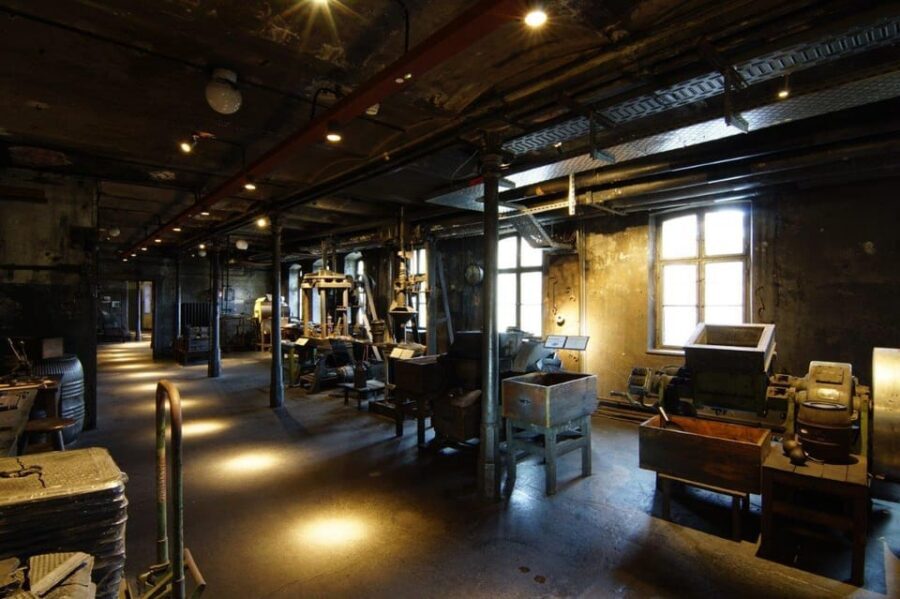 Stein: Public guided tour of the "Old Mine" museum - Price and value: $14 for the Old Mine tour, souvenir, and Mon–Fri store discount