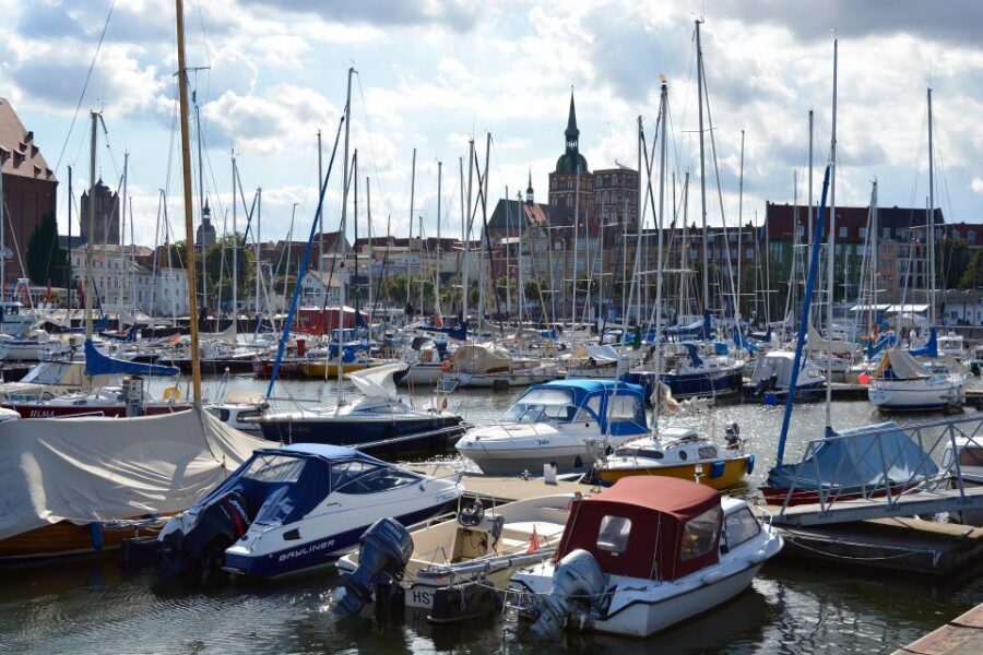 Stralsund: Old Town Highlights Private Walking Tour - Stralsund’s defense story: gates, towers, and wall-walk logic