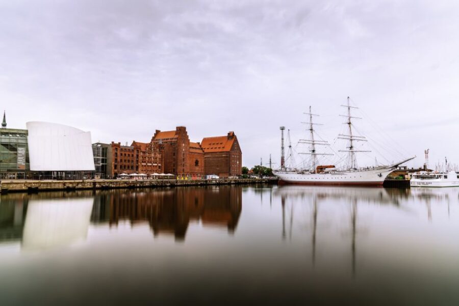 Stralsund: Old Town Highlights Private Walking Tour - Alter Markt and the big medieval landmarks you’ll recognize immediately