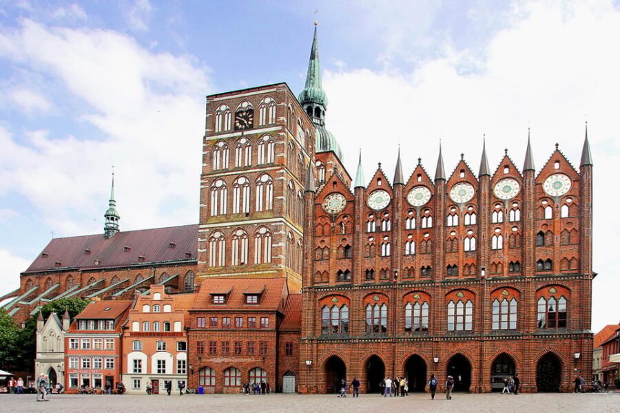 Stralsund: Stadtrundfahrt durch die historische Altstadt - Where this tour shines—and where it might not