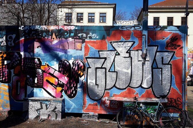Street Art Tour Dresden Neustadt - What to Expect Day-of: Movement, Meeting Point, and Setup