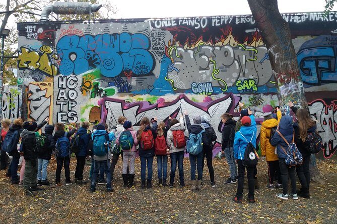 Street Art Tour Dresden Neustadt - Meeting at Albertplatz and What the Timing Really Means