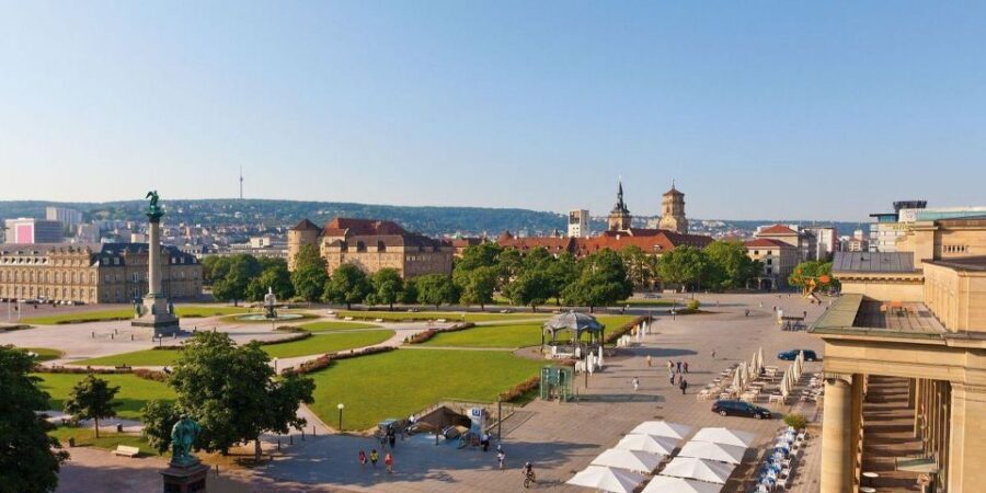 Stuttgart: City Highlights - Guided Walking Tour - The Palace Gardens: Sculptures, Fountains, and Lakes Close to the Street