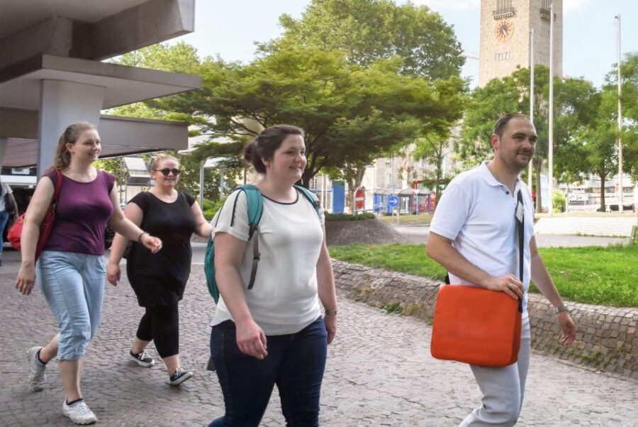 Stuttgart: entertaining guided tour to old town highlights - Stuttgart old town on foot: what you cover in 90 minutes
