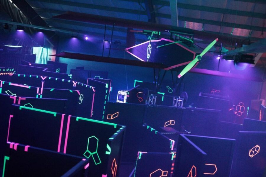 Stuttgart: Indoor Lasertag Experience - What’s Included: Gear Rental, Showers, and a Bistro Stop