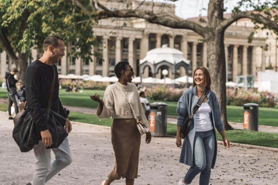 Stuttgart: Private Guided Circular City Walk - Upper Palace Gardens (Oberer Schlossgarten): the calm before the landmarks