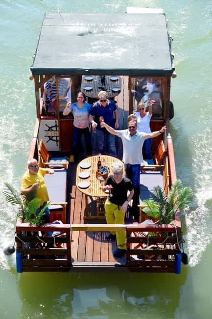 Stuttgart: Raft Boat Experience with Optional BBQ - The Flosse vs. Finne boats: what comfort really looks like on water