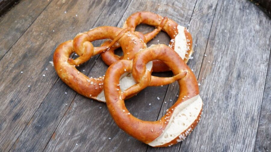 Stuttgart: Swabian Cuisine Guided Walking Tour with Tastings - Quick Hits