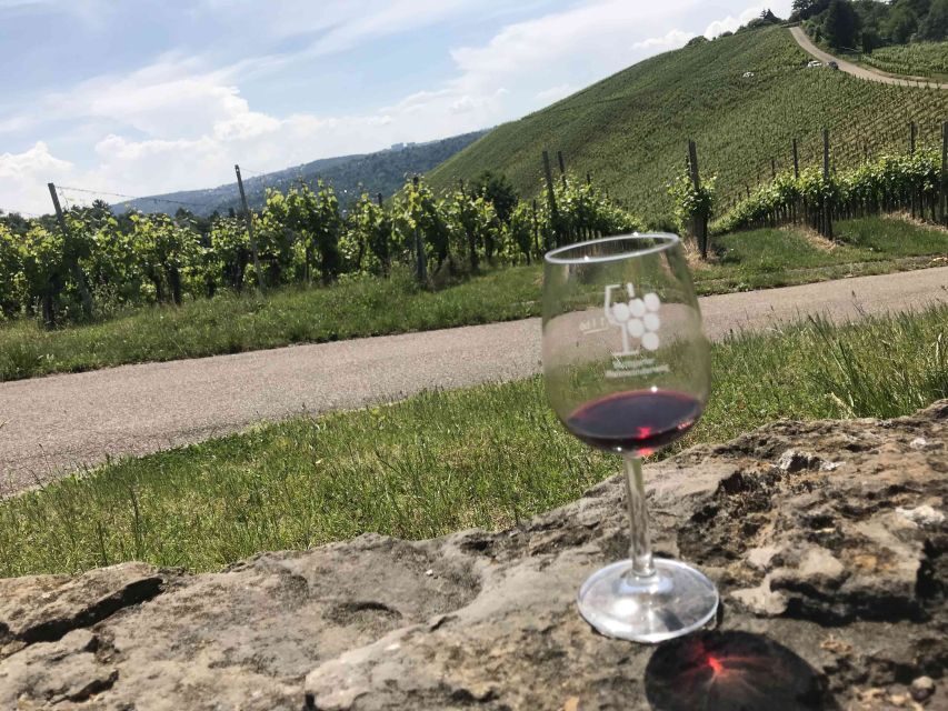 Stuttgart: Wine Tour with wines of the best winemakers - The Wengerterhäusle: a small hut with big atmosphere