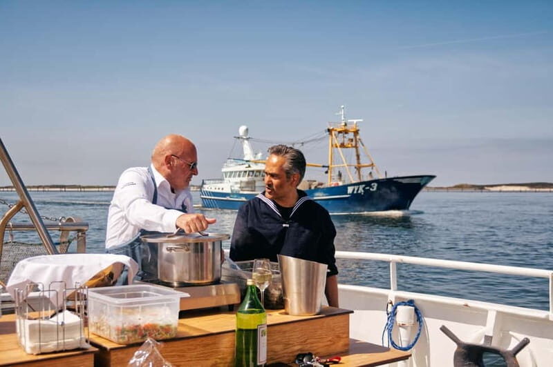 Sylt: Shell safari with boat | incl. Mussel tasting & 1 glass of wine - What the full experience feels like in sequence