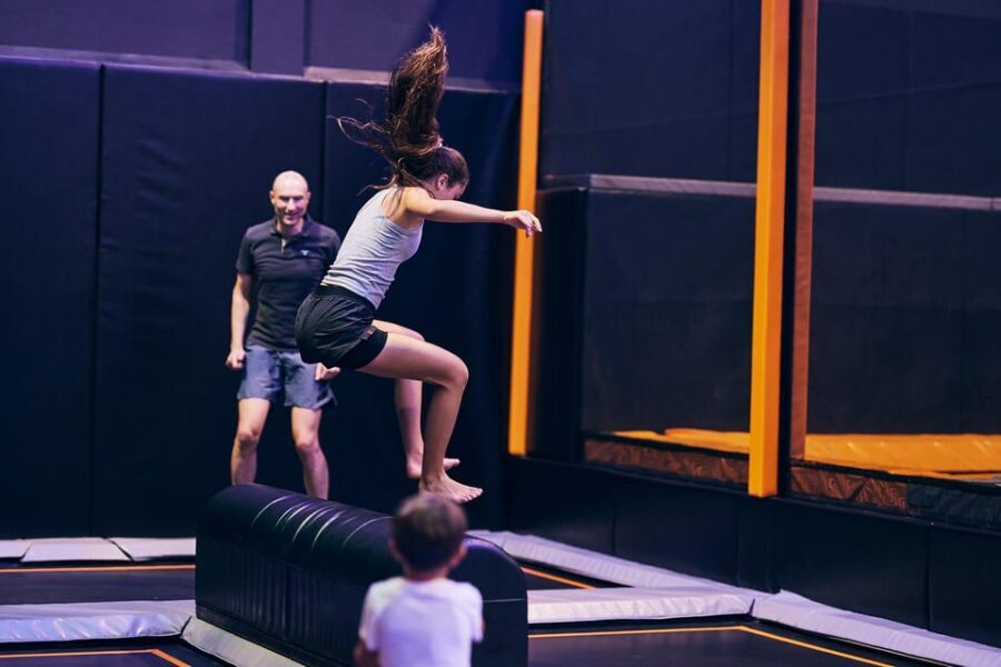 TEGERNSEE PHANTASTISCH Family & Friends Ticket - Tegernsee World: climbing, ninja challenges, and a virtual lake