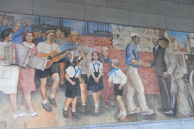The Cold War and The Wall - Private Tour with Jacob - Should you book the Cold War and The Wall private tour with Jacob?