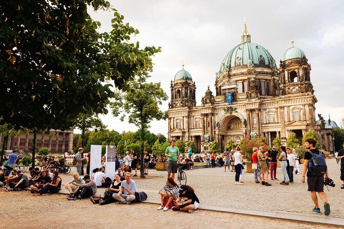 The History of Berlin: WWII PRIVATE Walking Tour With Locals - Bebelplatz and Museum Island Again: Architecture as a Clue