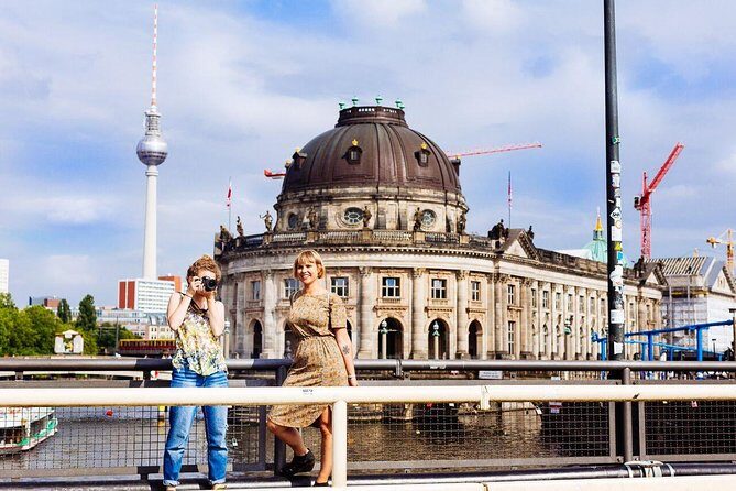 The History of Berlin: WWII PRIVATE Walking Tour With Locals - Starting Smart at Oranienburger Strasse