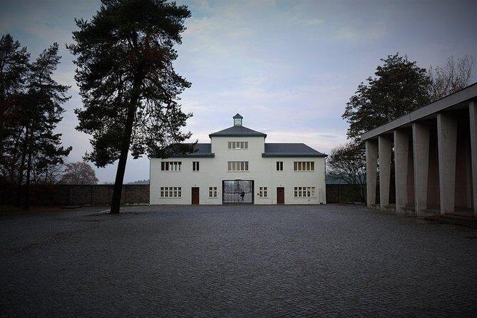 The Memorial Tour: Visit to Sachsenhausen Concentration Camp (licensed guide) - The guide experience: storytelling that keeps the facts straight
