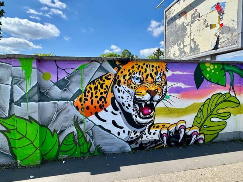 The second street art guided tour of Ehrenfeld - The Guide Matters: Why Beate’s Style Gets Mentioned