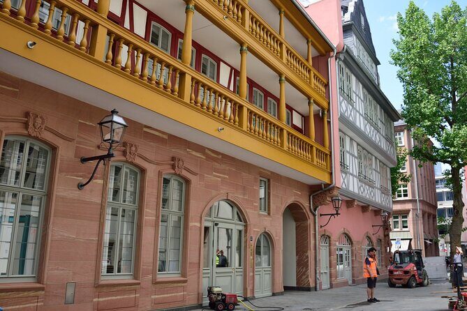 The Tales of Frankfurt's New Old Town: A Self-Guided Audio Tour - Frankfurt Cathedral loop: seeing the big landmark without the overwhelm