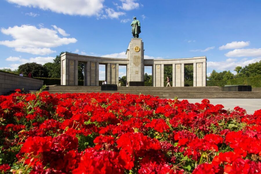 Third Reich and the Holocaust in Berlin Private Guided Tour - The Memorial to the Murdered Jews of Europe: A Stop That Demands Thought