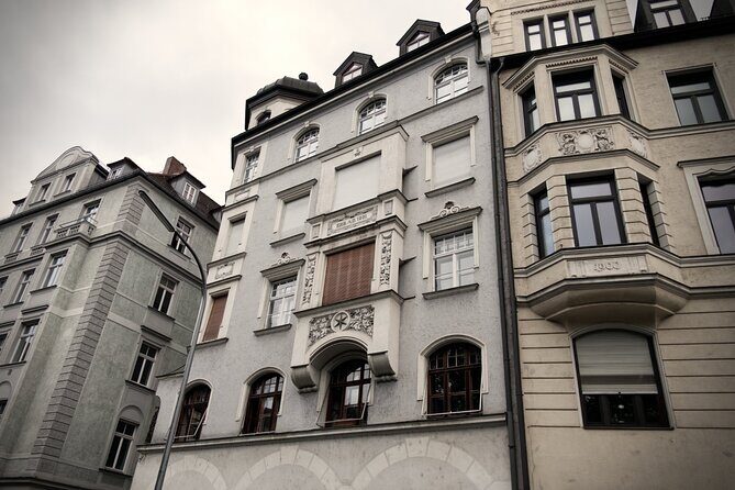 Third Reich Tour Munich - Feldherrnhalle: the 1923 Beer Hall Putsch and how symbols took over