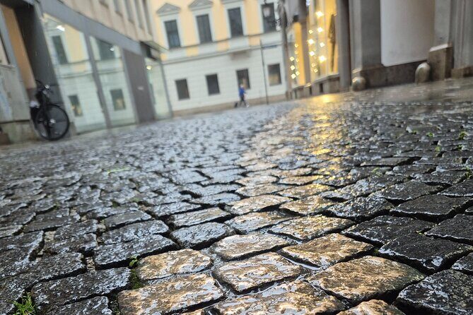 Third Reich Tour Munich - The Square for the Victims of National Socialism: an essential pause