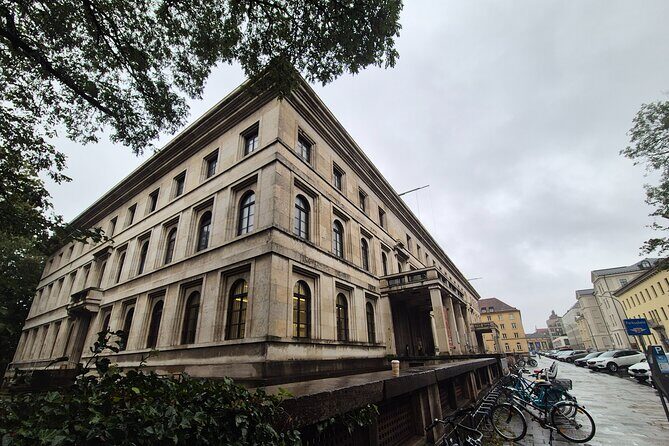 Third Reich Tour Munich - Führerbau on Königsplatz: offices, high-level decisions, and the Munich Agreement