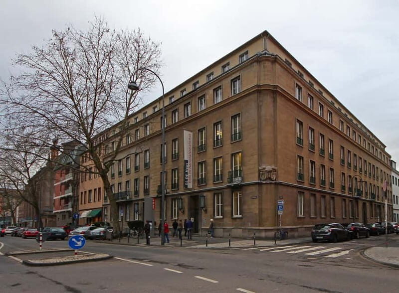 Traces of World War II and Nazism in Cologne - Private tour - Memorials to Nazi victims: walking through memory, not around it