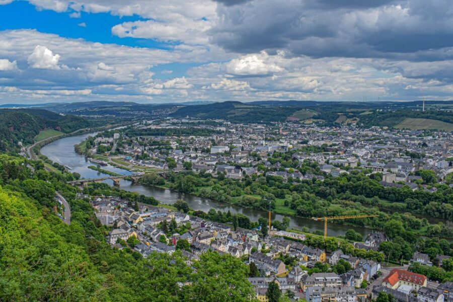 Trier: Private Walking Tour with a Local Guide - Key highlights worth showing up for