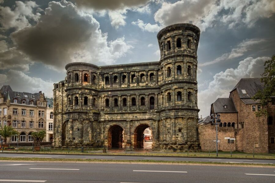 Trier: Private Walking Tour with a Local Guide - Porta Nigra: the Roman city gate you actually want to see first