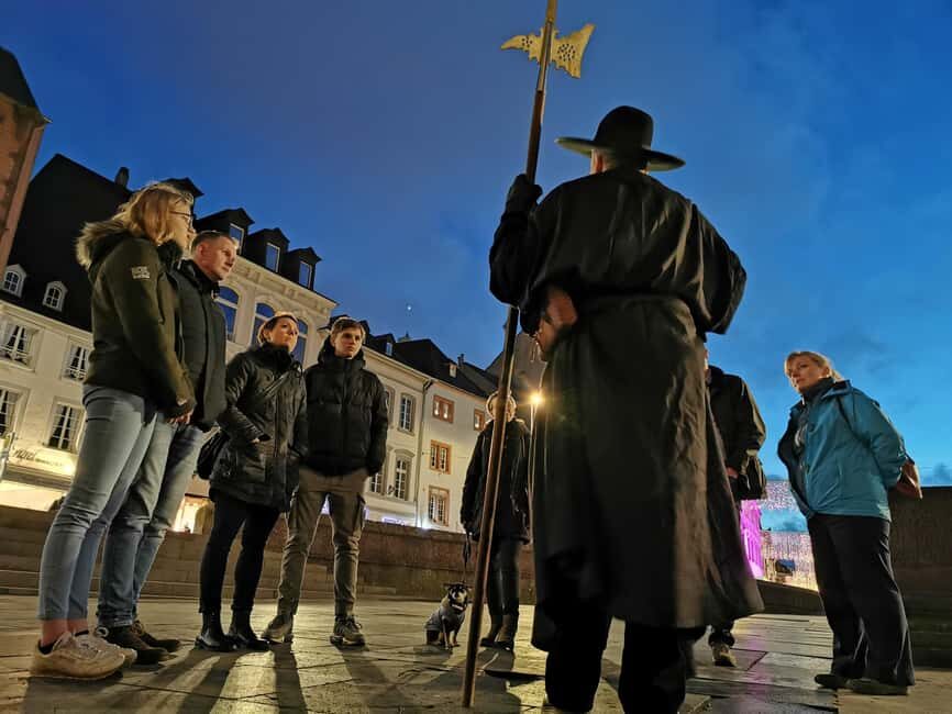 Trier: Walking tour with the Trier night watchman – costume tour - Meeting the night watchman at the Porta Nigra office