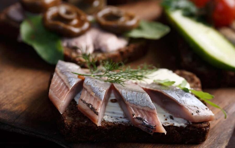 True Berlin Flavors – Street Food Tour at Alexanderplatz - NORDSEE Spandauer Straße: Fish Dishes and a Savory Break