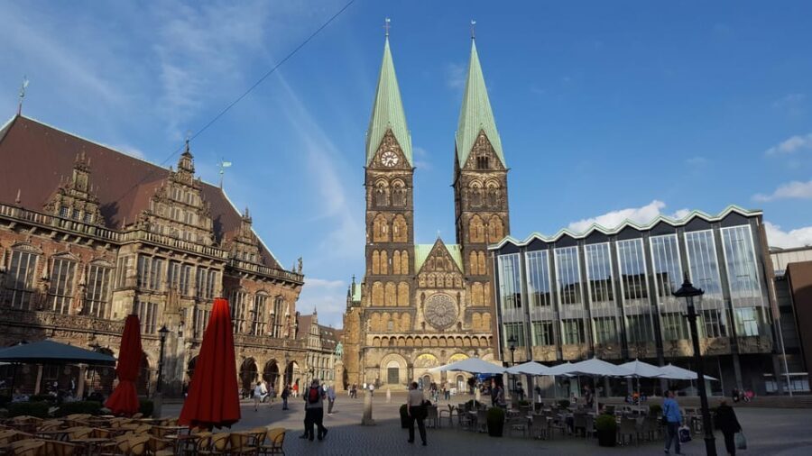 Truth or lie? - A special tour through Bremen's Old town - Key things I found genuinely fun and useful