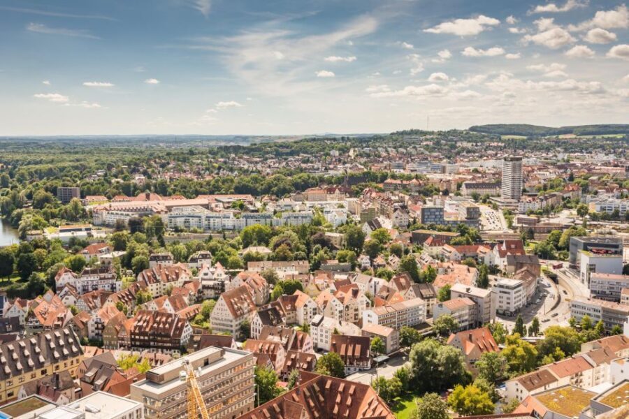 Ulm: Express Walk with a Local in 60 minutes - Local tips for bars, cafes, and restaurants (the part that pays you back later)