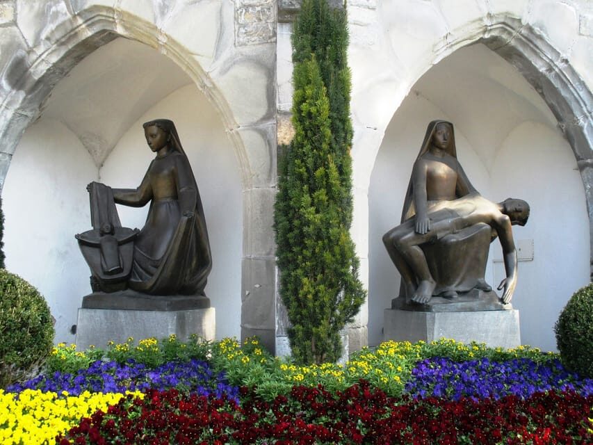 Vaduz: Surprise Walk of the city with a local - Why a surprise walk in Vaduz is a smart use of 90 minutes