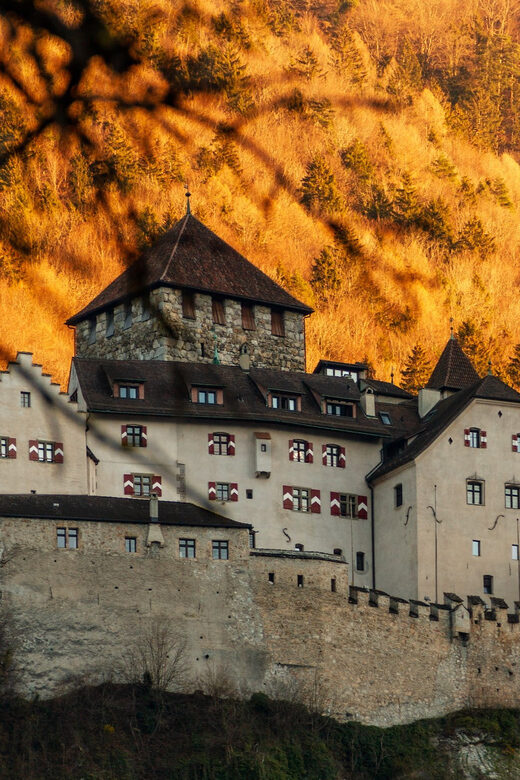 Vaduz: Surprise Walk of the city with a local - Eating and hanging out: what local tips add to the walk