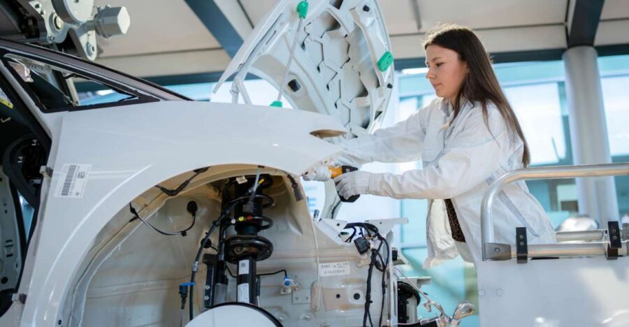 Volkswagen ID.3 "Do it yourself" Tour - Price and Value: Is $244 Worth It for a Private Group?