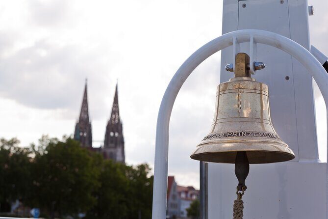 Walhalla tour by boat in Regensburg - Why a Regensburg-to-Walhalla boat ride works so well