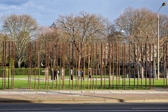 Walking on the Wall: 3-Hour Tour in Berlin - Small-group energy: why max 12 matters on a Wall walk