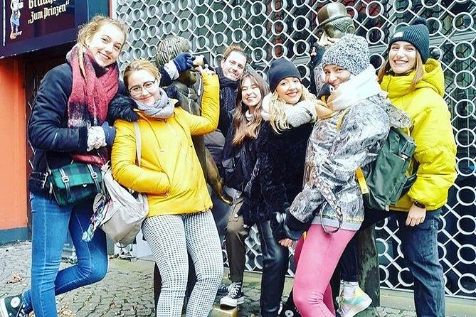 Walking tour of Cologne: The essential and unmissable - The guide matters: Spanish narration that keeps the pace lively
