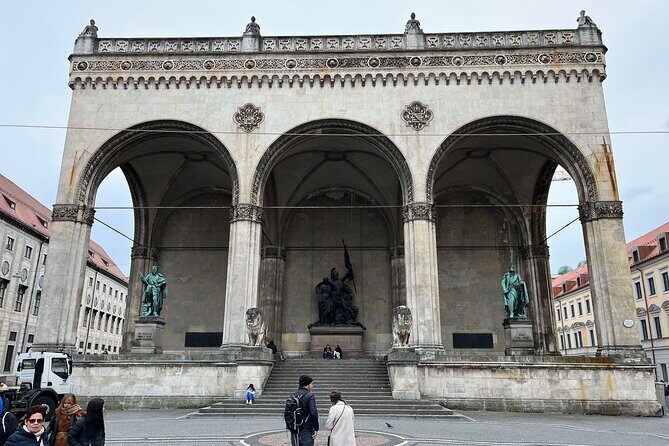 Walking Tour on Origins of Nazism in Munich - English - Meeting at Marienplatz: Getting Positioned for a Clean City-Center Walk
