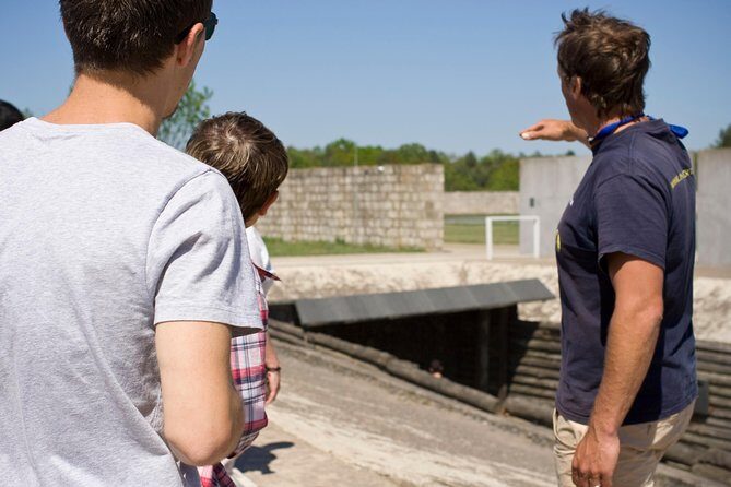 Warnemuende Shore Excursion: Private Sachsenhausen Memorial and Berlin Tour - Berlin Highlights in One Day: From Brandenburg Gate to Cold War Crossings