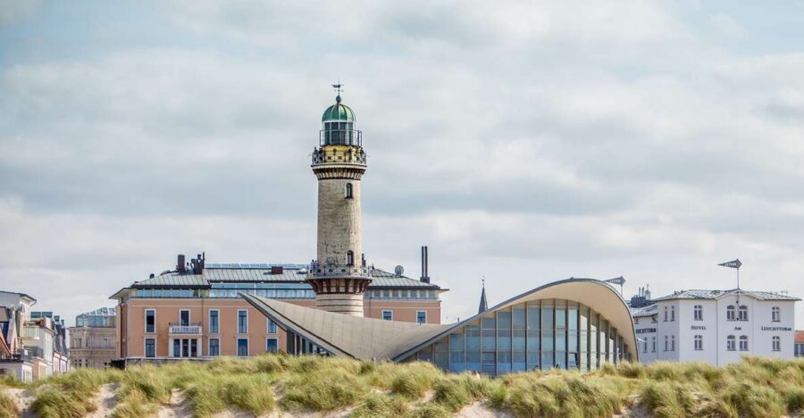 Warnemünde: Guided Walking Tour - Bannhofsbrücke and the old river: port infrastructure made walkable