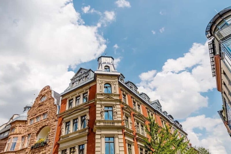 Weimar: Express Walk with a Local in 60 minutes - Key points worth planning for